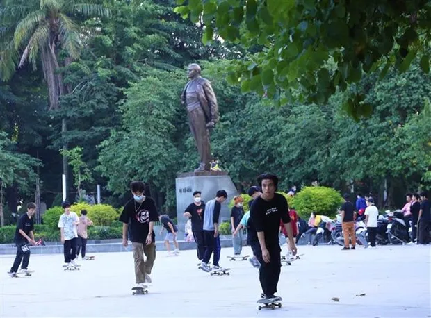 Ha Noi se dieu chinh cach chong dich trong boi canh ca mac tang nhanh hinh anh 2