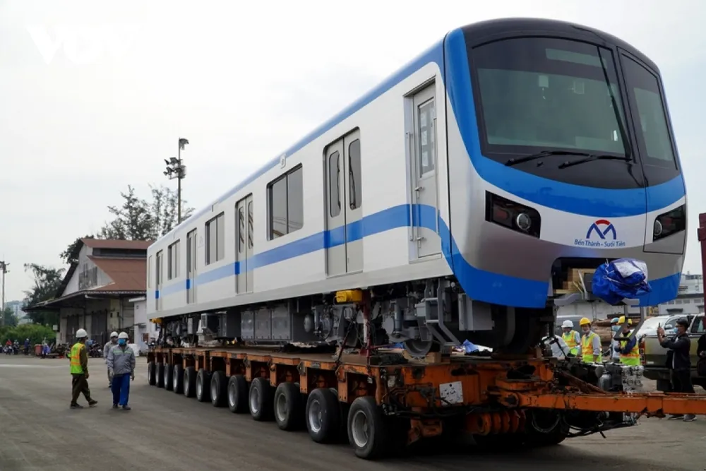 Thêm 4 đoàn tàu metro 1 về TP.HCM ảnh 1