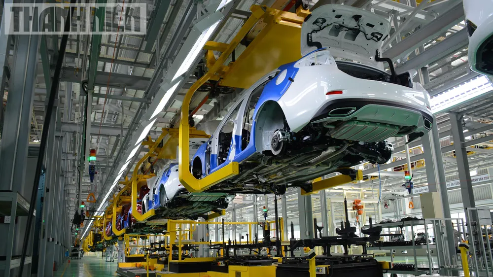 Chính phủ vừa ban hành Nghị định về việc gia hạn thời gian nộp thuế tiêu thụ đặc biệt (TTĐB) đối với ô tô sản xuất hoặc lắp ráp trong nước Sau lệ phí trước bạ, doanh nghiệp ô tô ‘nội’ tiếp tục hưởng lợi từ chính sách - ảnh 2