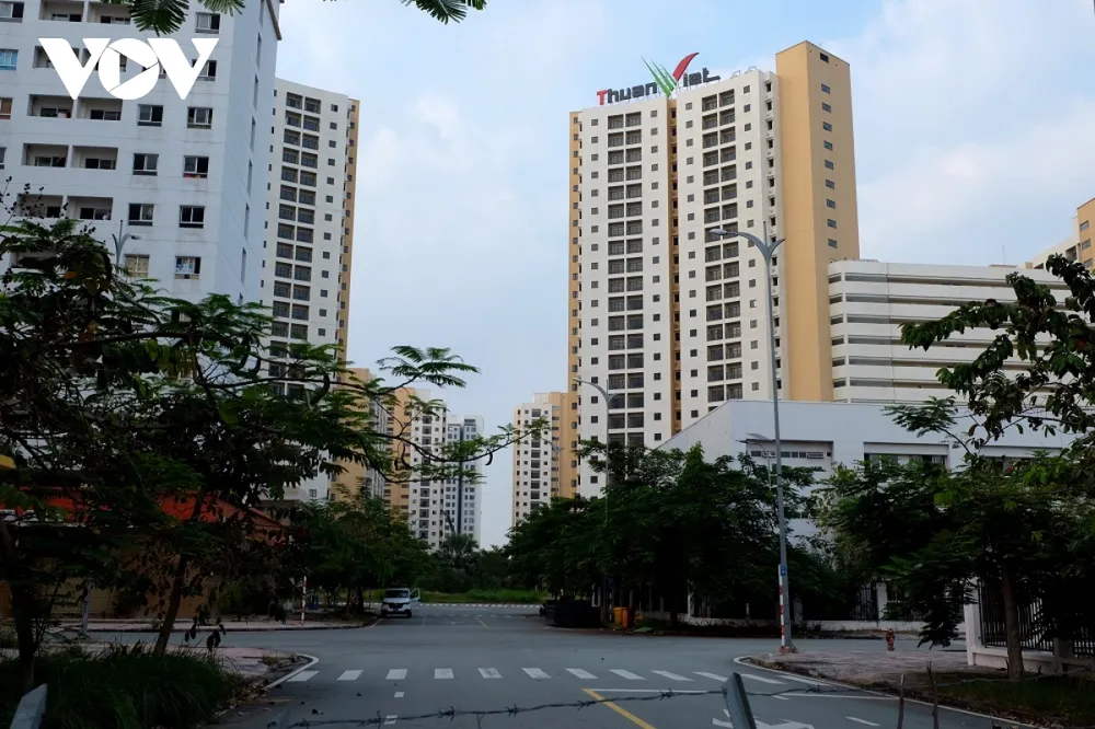 TP.HCM loay hoay xử lý hàng ngàn căn hộ tái định cư bỏ không ảnh 1