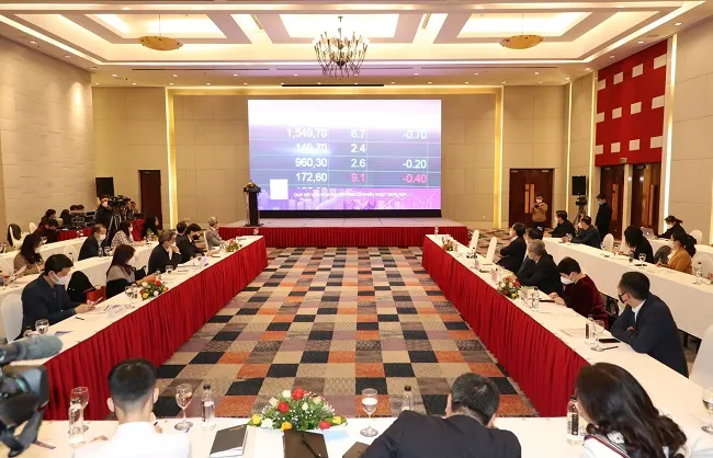 Quang cảnh lễ công bố