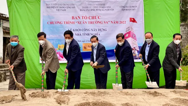 T&T Group trao quà cho trẻ em khó khăn tại Hà Nội ảnh 1