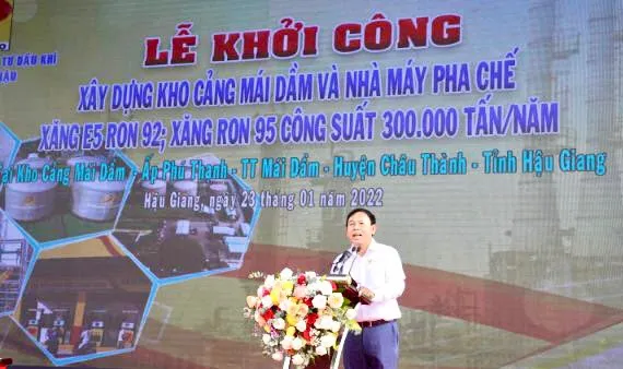 Hậu Giang: Khởi công xây dựng Kho cảng Mái Dầm và Nhà máy pha chế xăng