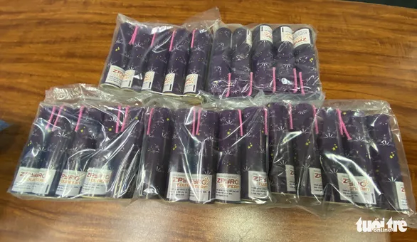 Nhà máy Z121 sản xuất 7.000 giàn phun viên pháo hoa/ngày, đại lý báo cháy hàng - Ảnh 2.