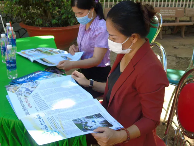 1.100 cuốn báo Xuân ĐTTC đến tay bạn đọc khu vực Đông Nam bộ ảnh 3