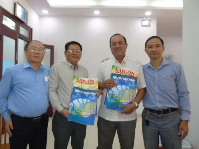 1.100 cuốn báo Xuân ĐTTC đến tay bạn đọc khu vực Đông Nam bộ ảnh 6