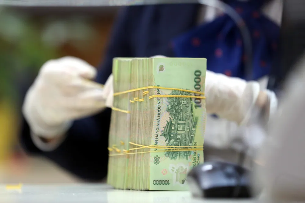 Các khoản nợ từ vài triệu đến hàng tỉ đồng được ngân hàng rao bán