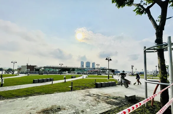 Bến Bạch Đằng sau khi được cải tạo, chỉnh trang - Ảnh: LÊ PHAN