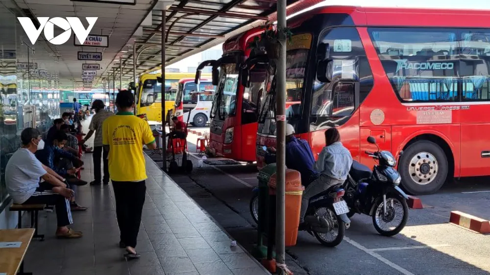 Giá xăng dầu tăng cao: Để xe đắp chiếu thì nợ, cho xe chạy thì lỗ ảnh 1