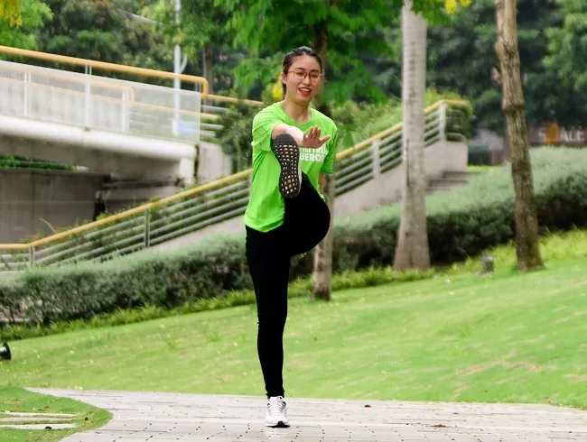 Tập luyện chạy bộ và tầm quan trọng của việc bù nước bù khoáng cho cơ thể ảnh 1