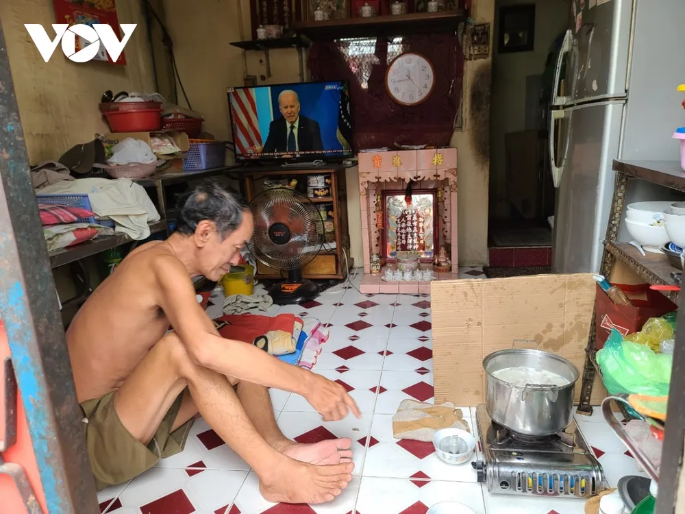 Chung cư xuống cấp, người dân vẫn không rời ảnh 5