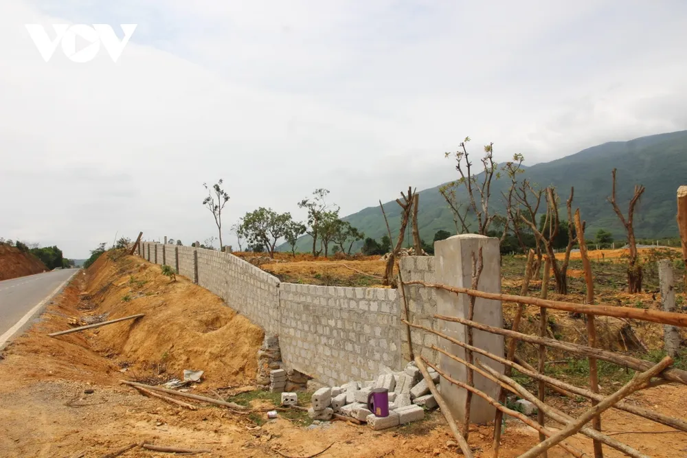 Dự án cao tốc Bắc Nam: Người dân ồ ạt xây công trình trái phép chờ đền bù ảnh 4