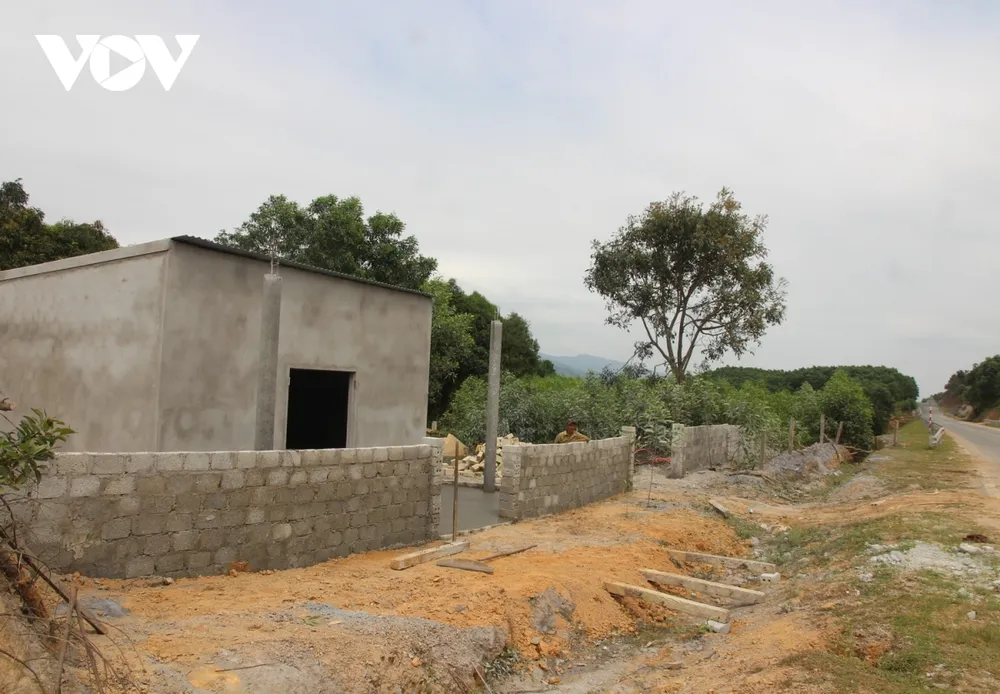 Dự án cao tốc Bắc Nam: Người dân ồ ạt xây công trình trái phép chờ đền bù ảnh 5