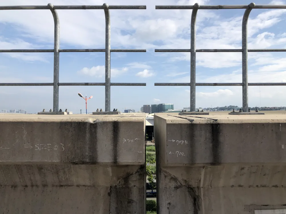 Tuyến metro số 1 gặp sự cố lệch dầm cầu cạn, đường ray bị hư hỏng