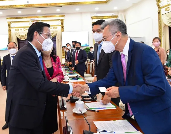 Chủ tịch TPHCM làm việc với Tập đoàn Vạn Thịnh Phát và 2 tập đoàn hàng đầu châu Á, mời gọi đầu tư ảnh 2