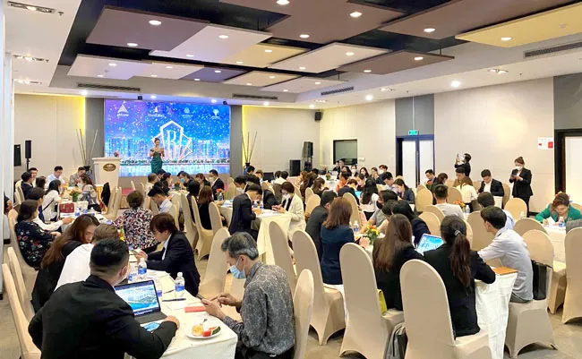 Sức nóng The Beverly Solari ảnh 2