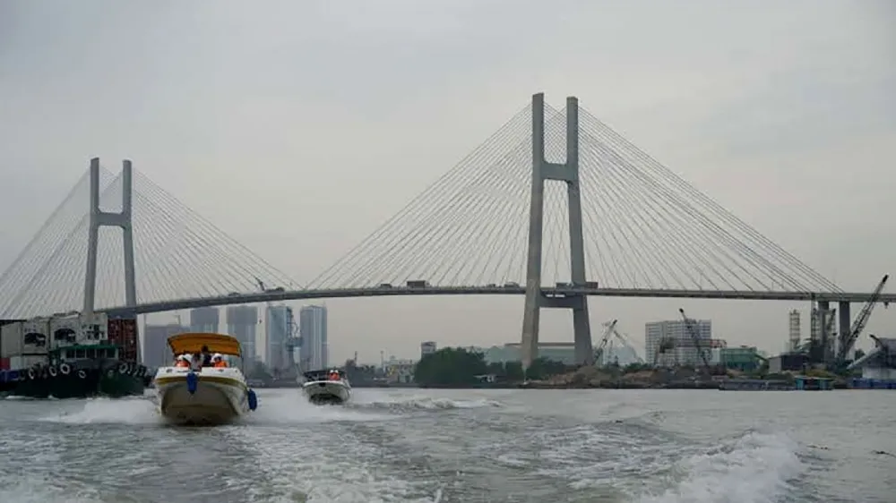 Cầu Phú Mỹ là cầu dây văng lớn nhất TP.HCM.