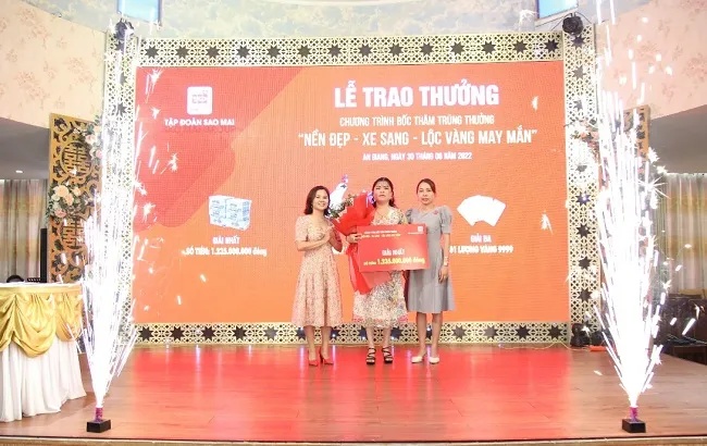 Tập đoàn Sao Mai trao giải thưởng 2 tỷ đồng chương trình “Nền đẹp - Xe sang - Lộc vàng may mắn” ảnh 1