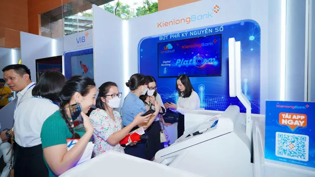 Rút - chuyển tiền liên ngân hàng tại máy STM của Unicloud và KienlongBank chỉ bằng mã QR ảnh 3