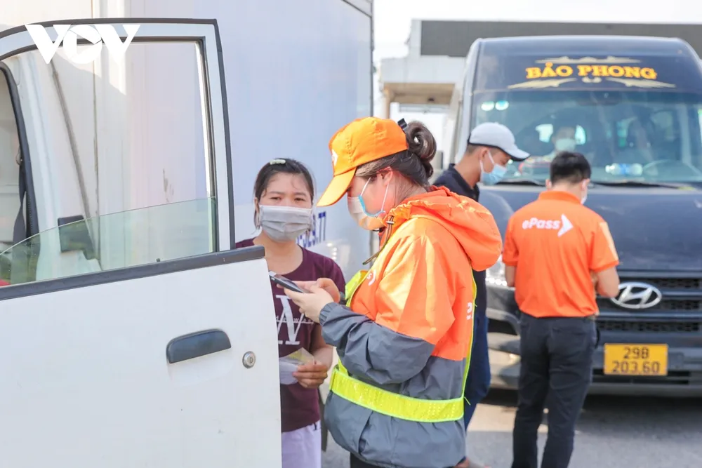 lai xe buc xuc ve phai co so du tai khoan etc nhieu, vec noi gi hinh anh 4