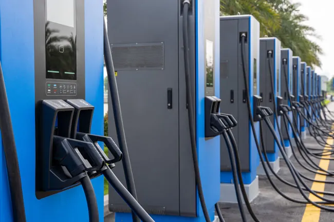 VinFast xóa bỏ rào cản giữa người dùng và ô tô điện ảnh 2