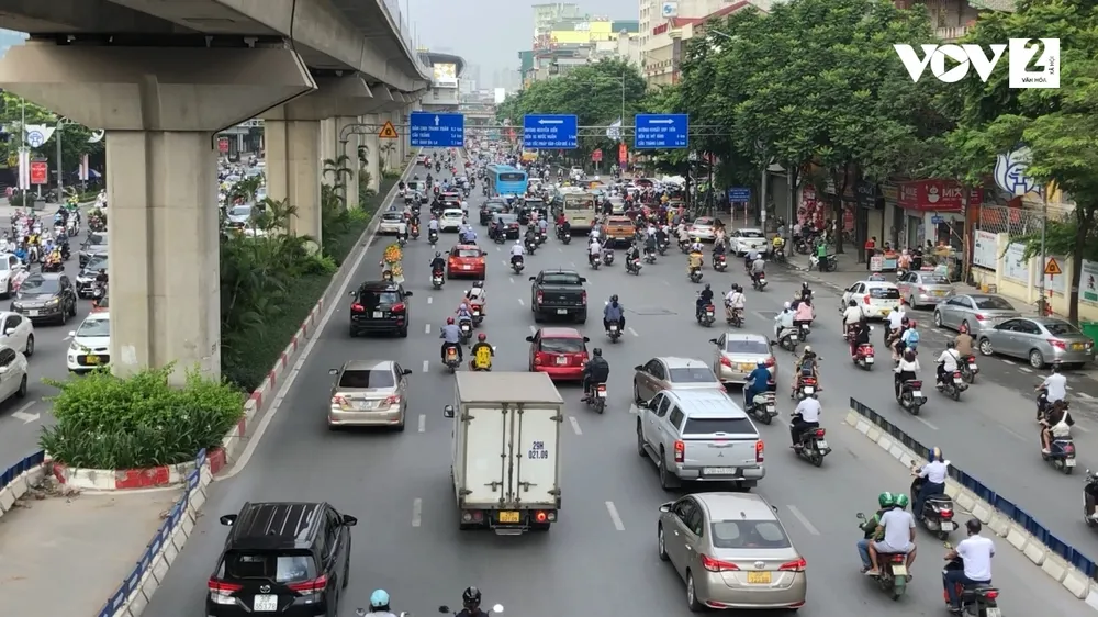 Phân làn ở Hà Nội, “thí điểm” mãi vẫn không hết ùn tắc ảnh 9