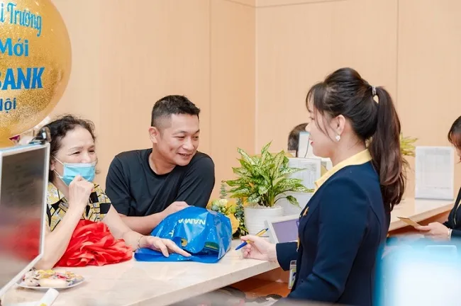 Nam A Bank “phủ sóng” mạng lưới miền Bắc và miền Trung ảnh 2