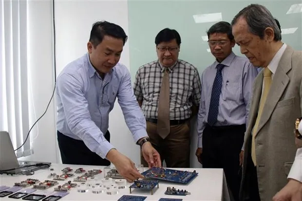 Khanh thanh Trung tam Thiet ke vi mach tai Khu Cong nghe cao TP.HCM hinh anh 2