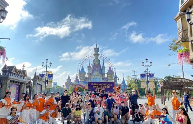 Dia phuong ky vong ‘doi doi’ nho cang hang khong, san bay hinh anh 1