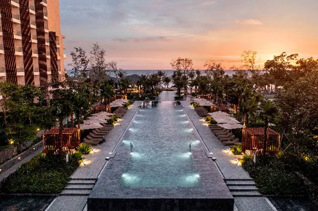 Mùa Lễ Hội rực rỡ tại Crowne Plaza Phu Quoc Starbay