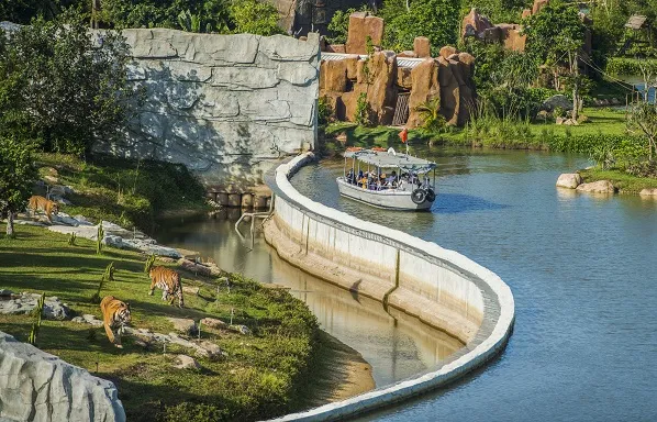 Du khảo thiên nhiên hoang dã trên sông tại River Safari Du khảo thiên nhiên hoang dã trên sông tại River Safari
