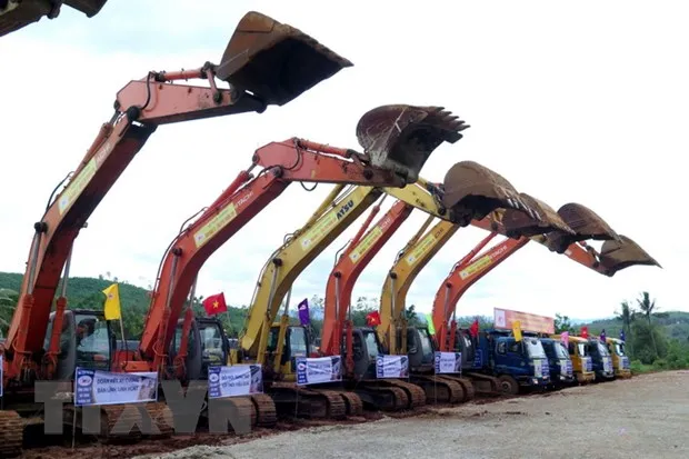 Nghi thức khởi công Dự án thành phần cao tốc đường bộ Bắc-Nam phía Đông, đoạn Hoài Nhơn-Quy Nhơn. (Ảnh: Lê Ngọc Phước/TTXVN)