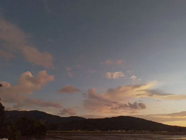 Long phụng giao duyên trên đỉnh Núi Tô (An Giang) xuất hiện vào ngày 25/11/ 2022 chỉ sau vài ngày “Mây đĩa bay” ở Núi Bà Đen