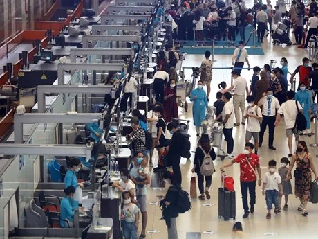 Lượng chuyến bay và hành khách nội địa tăng vọt trong 2 tháng đầu năm