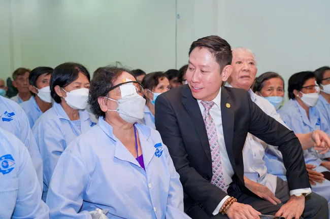 Ban Lãnh đạo HDBank cảm ơn bà con đã cho ngân hàng cơ hội được cho đi và chia sẻ.