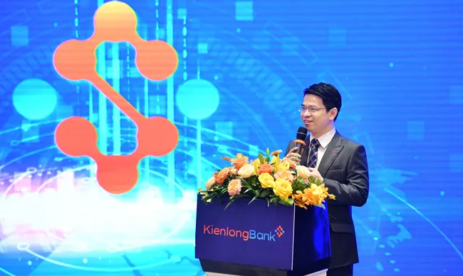 Ông Trần Ngọc Minh – Thành viên HĐQT kiêm Tổng Giám đốc KienlongBank phát biểu tại buổi lễ công bố vận hành thành công hệ thống ngân hàng lõi mới