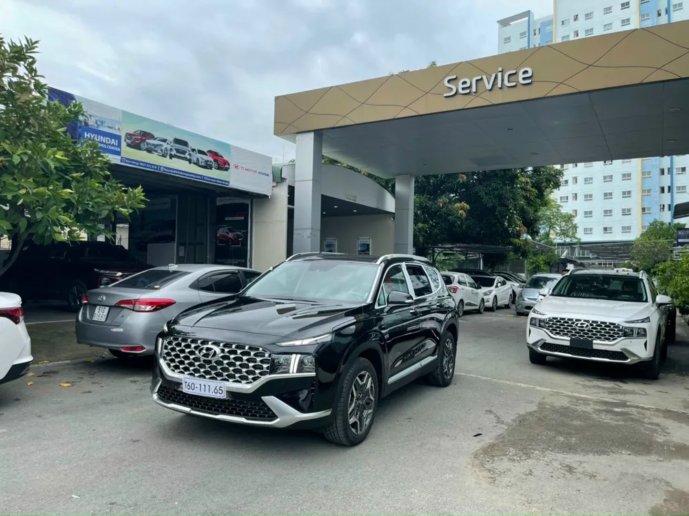 Hyundai Santa Fe có số VIN 2022 tiếp tục được ưu đãi tối đa 200 triệu đồng. Ảnh: H.L.