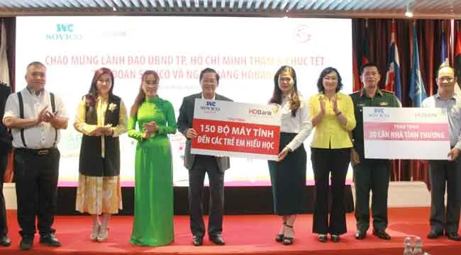 HDBank trao kinh phí mua 150 bộ máy tính và xây dựng 20 căn nhà tình thương cho TPHCM năm 2022.