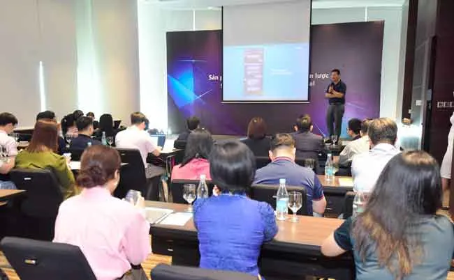 Buổi lễ giới thiệu sản phẩm Agent Foundry