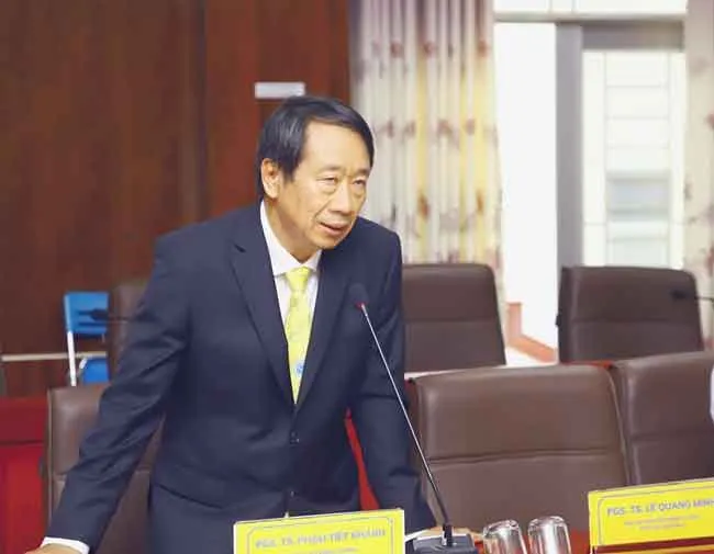 PGS.TS Phạm Tiết Khánh, Chủ tịch Hội đồng trường Trường ĐH Trà Vinh, Chủ tịch Hiệp hội Cao đẳng Cộng đồng Việt Nam phát biểu tại lễ ký kết.