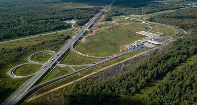 Đường cao tốc M11 là công trình thế kỷ, độc đáo chưa từng có trong lịch sử xây dựng đường bộ của Nga.