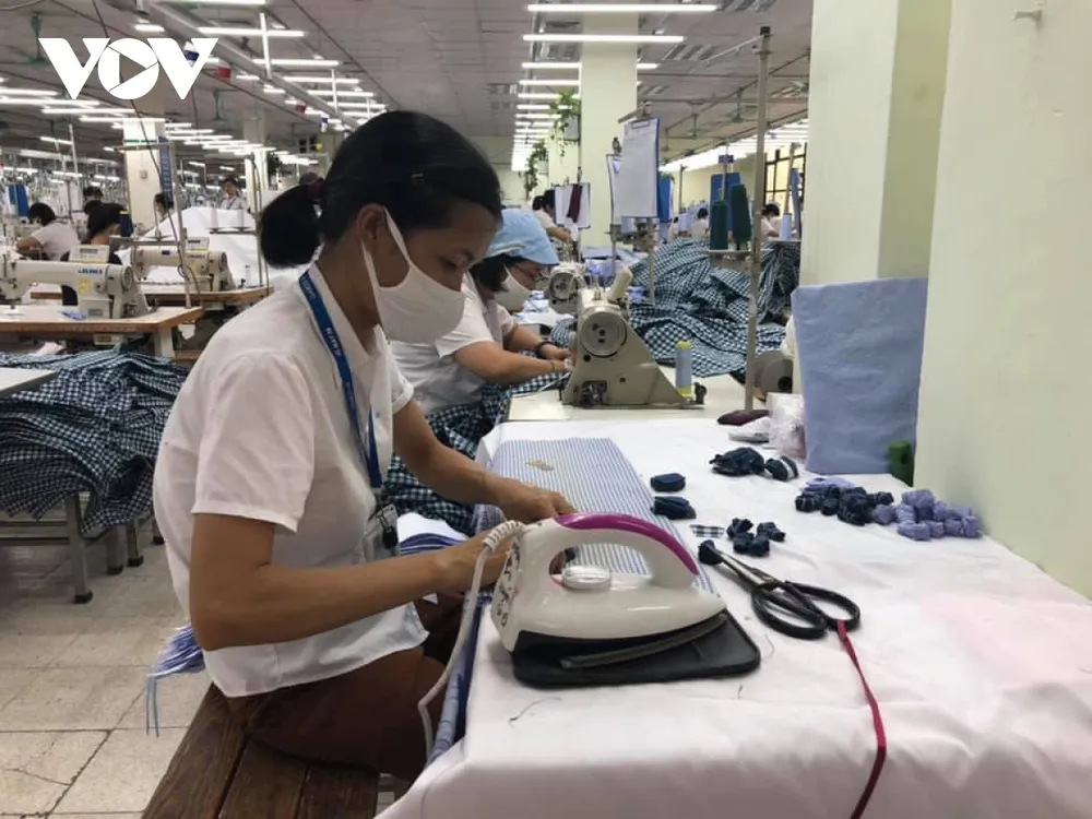 Thủ tướng yêu cầu rút ngắn thời gian giải quyết thủ tục đầu tư