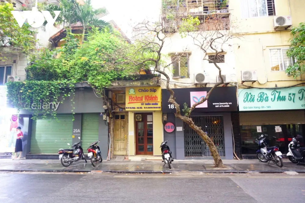 Những cửa hàng đóng cửa trên con phố đắt đỏ đã không còn xa lạ