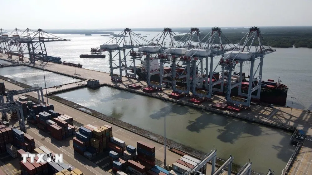 Một góc cụm cảng biển Cái Mép. (Ảnh: Đoàn Mạnh Dương/TTXVN)