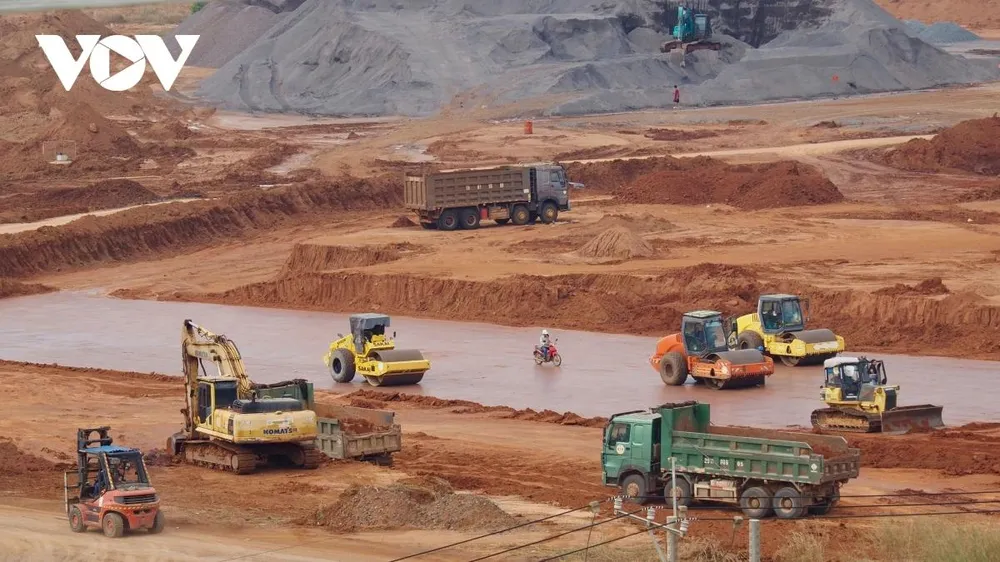 Khẩn trương tháo gỡ vướng mắc về vật liệu xây dựng cho các công trình trọng điểm (Ảnh: Duy Phương)