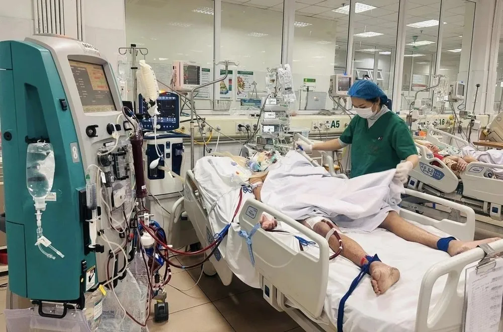 Bệnh nhân mắc cúm A nguy kịch vì bệnh lý nền phải đặt ECMO (Ảnh BV cung cấp)