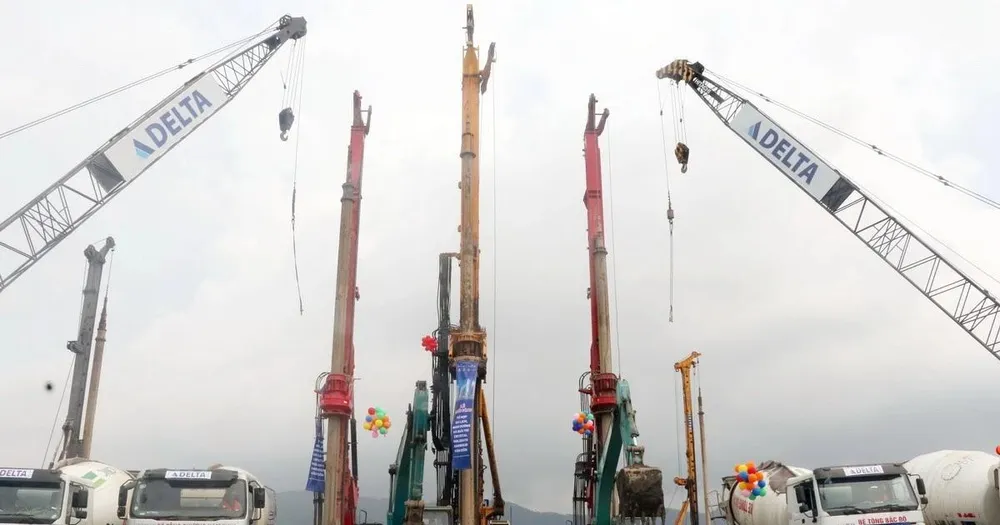 Khởi công các dự án động lực Khu kinh tế Vân Đồn. (Ảnh: Văn Đức/TTXVN)