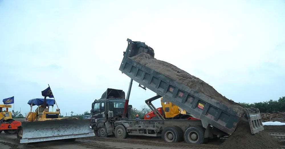 Cao tốc Châu Đốc-Cần Thơ-Sóc Trăng thiếu 22,5 triệu m3 cát đắp nền đường