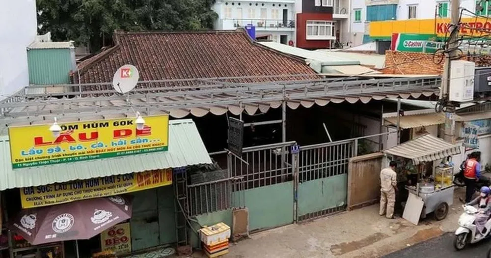 TPHCM cưỡng chế hoạt động xây dựng không phép tại khu nhà cổ của ông Vương Hồng Sển