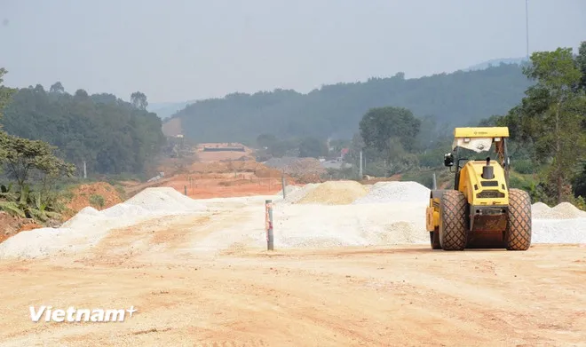 Giải phóng mặt bằng. (Ảnh: Việt Hùng/Vietnam+)